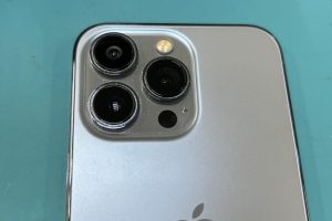 iPhone カメラ レンズ 交換で撮影性能を復活