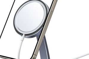 iPhoneスタンドで快適な操作を今すぐ実現