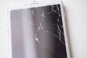 iPhone下取り画面割れでも高額査定の秘訣